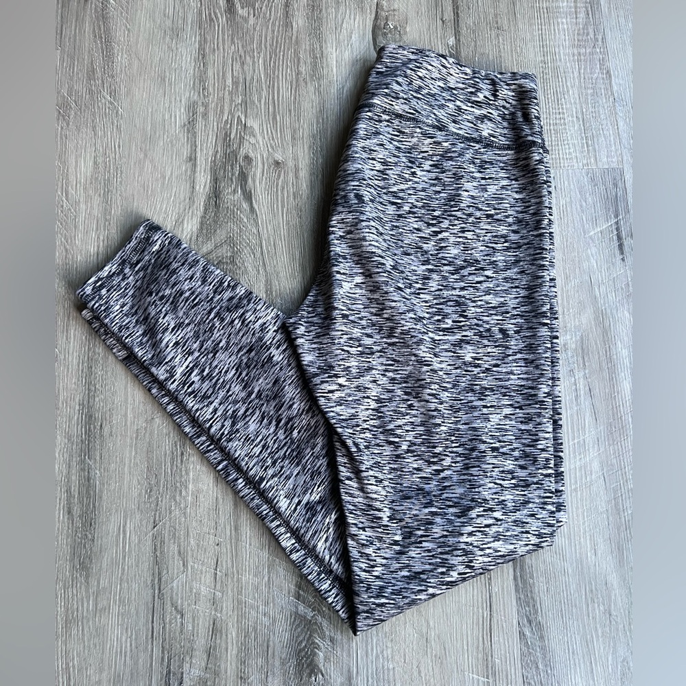 Hollister leggings, size medium